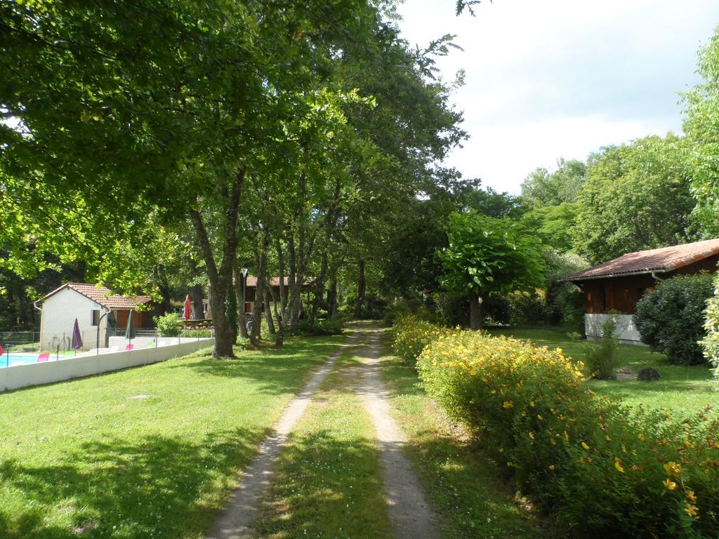 Les Chalets Du Gelat, Nature Et Calme Noaillan Екстериор снимка